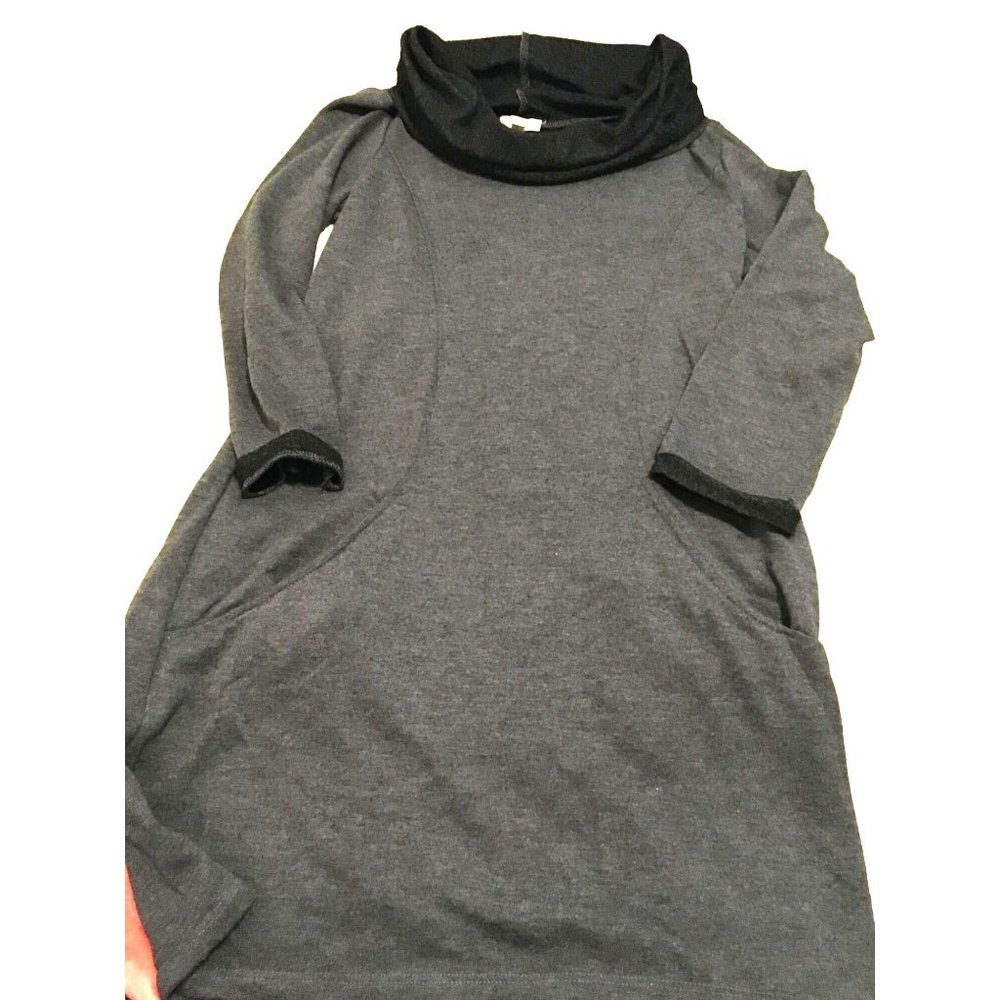 Haaui Shirt Dress size Small Gray with Black Edging Around Neckline and Sleeves